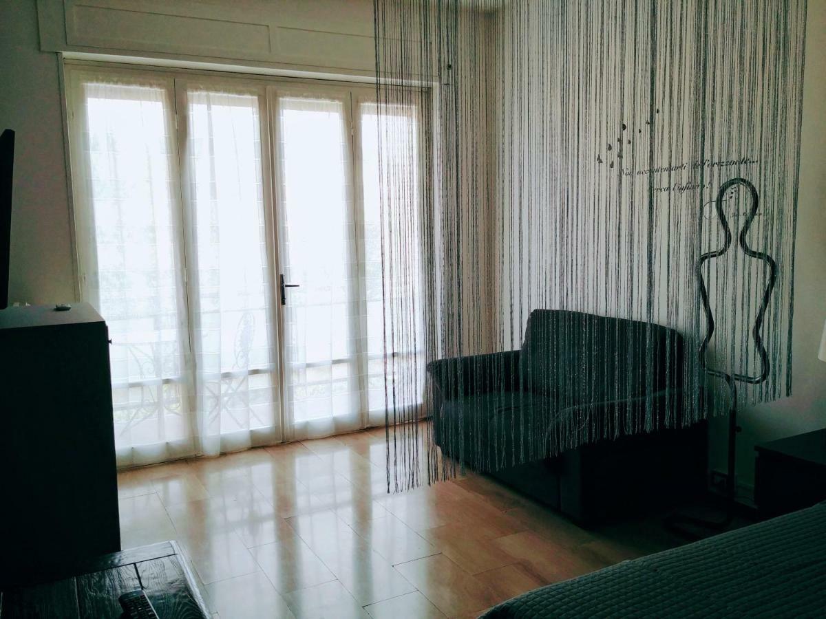 Appartamento Con Terrazzo Zona Ospedale Civile 브레시아 외부 사진